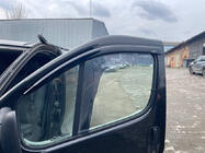 Renault Trafic 2001–2015 Vetrni deflektorji za okna (2 kos, Niken) fotografija 4