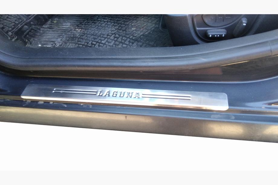 Renault Laguna 2007–2015 Zaščitne letve pragov OmsaLine (4 kosi, nerjaveče jeklo) Image