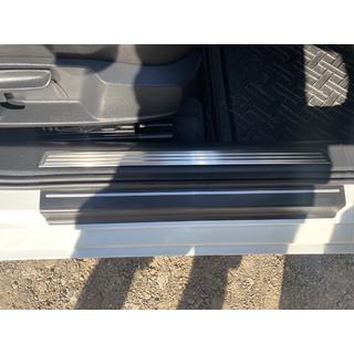Notranje obloge pragov Carmos (4 kosi, nerjaveče jeklo) Volkswagen Passat B8 2015–2023 fotografija 4