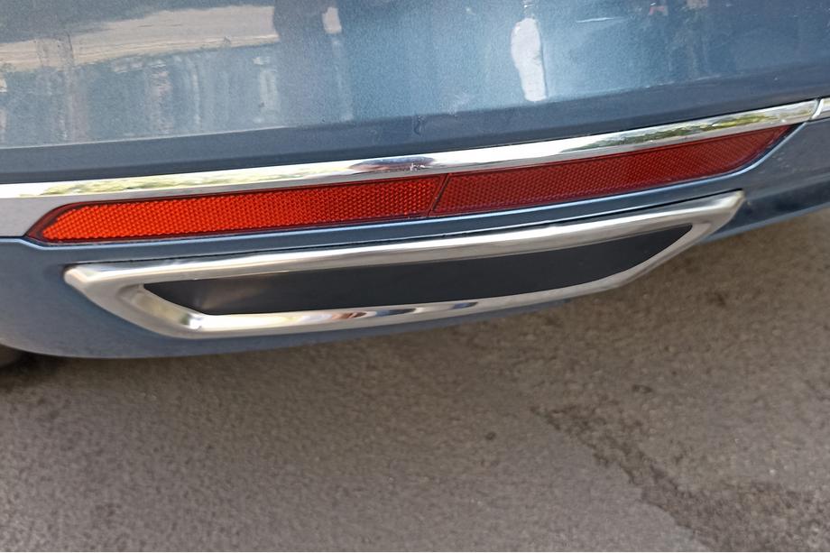 Volkswagen Passat B8 2015–2023 Okrasni nastavki – imitacija izpuha SD/SW (2015-2018, 2 kos, nerjavno jeklo) Fotografija 10
