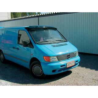 Vizir na vetrobransko steklo (črn sijaj, 5 mm) Mercedes Vito W638 1996–2003 fotografija 4