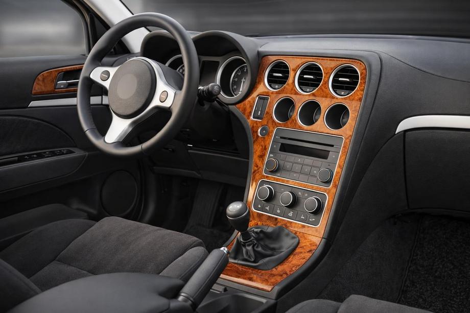 Alfa Romeo 159 2005–2011 Obloge armaturne plošče (Meric) Karbon Image