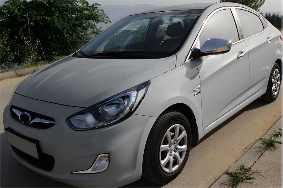 Hyundai Accent 2011–2017 Kromirani pokrovi ogledal brez izreza za smernik (2 kos) OmsaLine - italijansko nerjavno jeklo Image