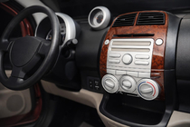 Daihatsu Sirion 2005–2015 Obloge armaturne plošče Titan fotografija 1