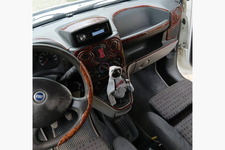 Fiat Doblo I 2005–2010 Obloge armaturne plošče Fotografija 17