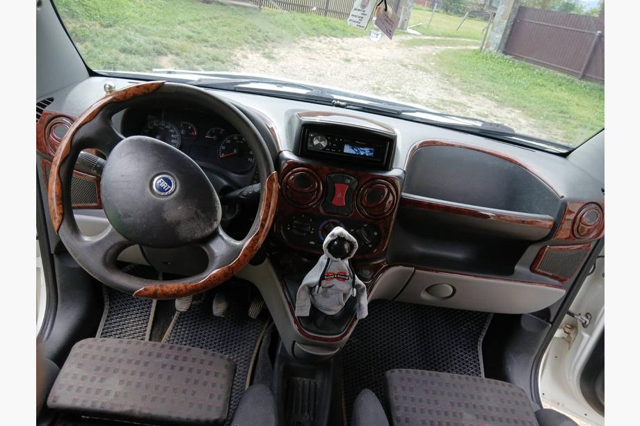 Fiat Doblo I 2005–2010 Obloge armaturne plošče Fotografija 19