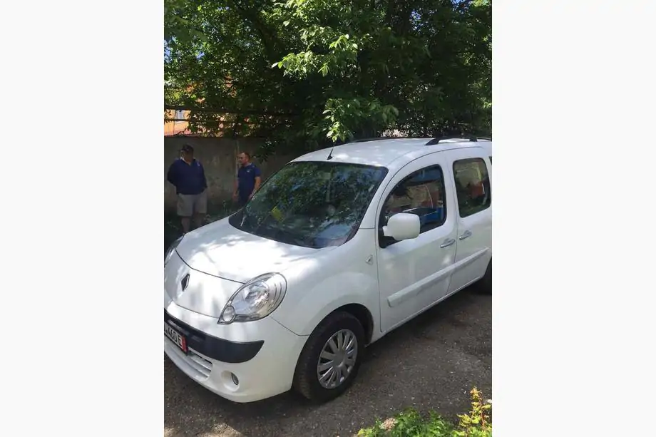 Renault Kangoo 2008–2020 Črne strešne vzdolžne letve Fotografija 4