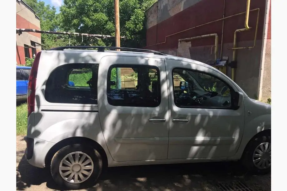 Renault Kangoo 2008–2020 Črne strešne vzdolžne letve Fotografija 7