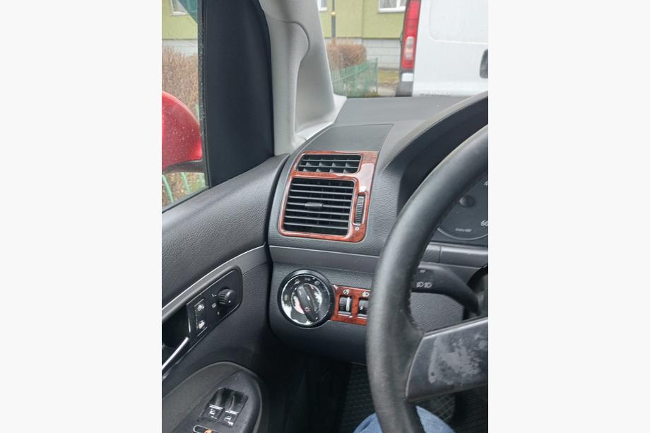 Volkswagen Touran 2003–2010 Obloge armaturne plošče Fotografija 9