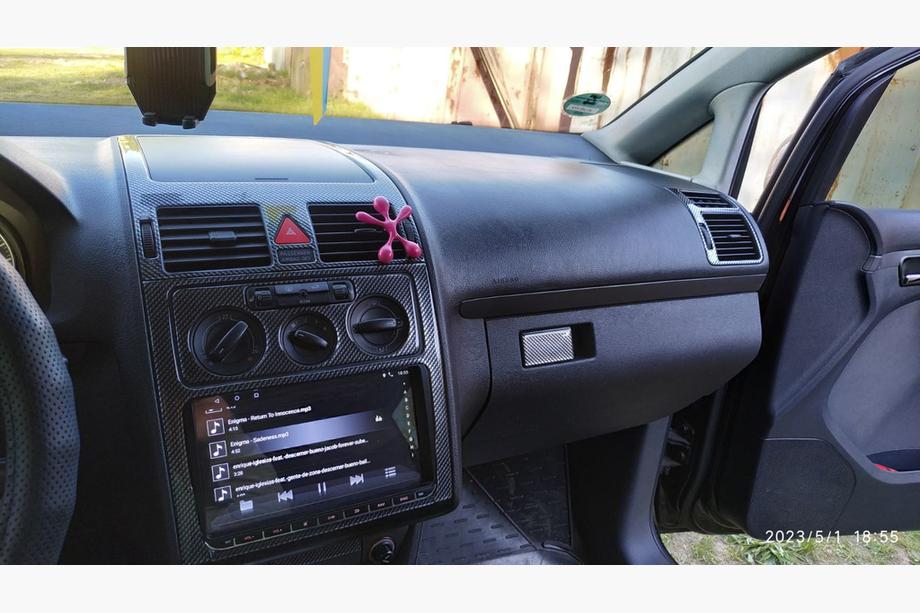 Volkswagen Touran 2003–2010 Obloge armaturne plošče Fotografija 11