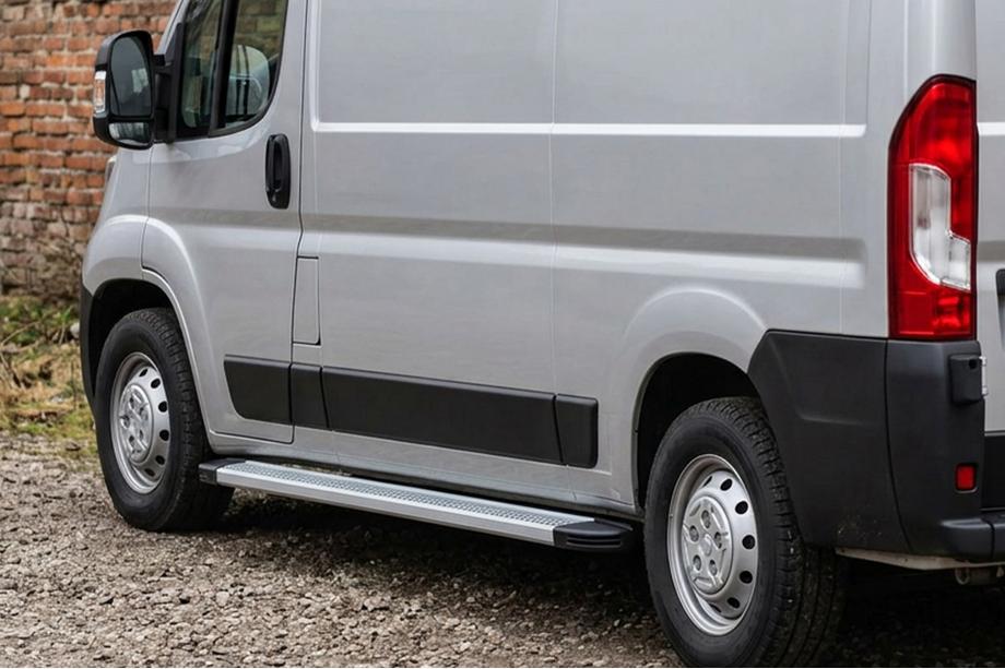 Fiat Ducato 2006–2025 Bočne stopnice Maya V2 (2 kosa, aluminij) Image