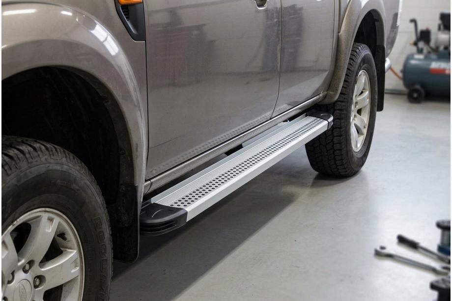 Ford Ranger 2007–2011 Bočne stopnice Maya V2 (2 kosa, aluminij) Image
