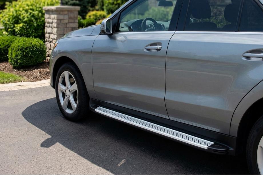 Mercedes GLE/ML class W166 2011–2018 Bočne stopnice Maya V2 (2 kosa, aluminij) Image