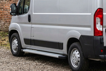 Peugeot Boxer 2006–2025 Bočne stopnice Maya V2 (2 kosa, aluminij) fotografija 1