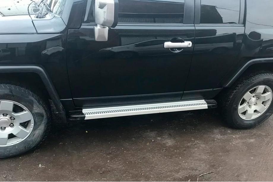Toyota FJ Cruiser 2006–2022 Bočne stopnice Maya V2 (2 kosa, aluminij) Fotografija 5