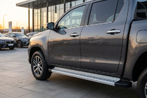 Toyota Hilux 2015– Bočne stopnice Maya V2 (2 kosa, aluminij) fotografija 1