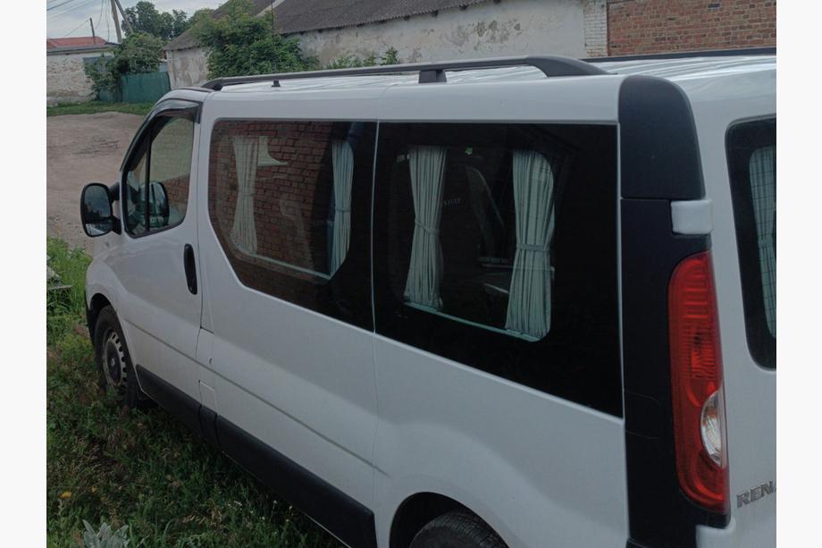 Renault Trafic 2001–2015 Črne strešne vzdolžne letve Fotografija 11