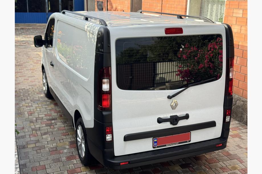Renault Trafic 2015– Črne strešne vzdolžne letve Fotografija 4