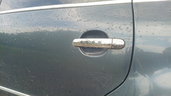 Skoda Octavia I Tour A4 1996–2010 Nerjaveče prevleke za kljuke z perforacijo (4 kosi) Carmos - turško nerjaveče jeklo fotografija 5