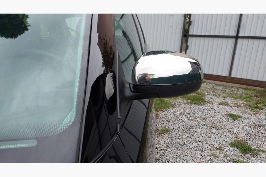 Skoda Fabia 2007–2014 Nerjaveči pokrovi ogledal Carmos (2 kos) Image