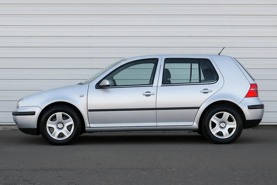 Volkswagen Golf 4 1997–2006 Zunanja okenska obroba (4 kosi, inox) Carmos - turško nerjaveče jeklo Image