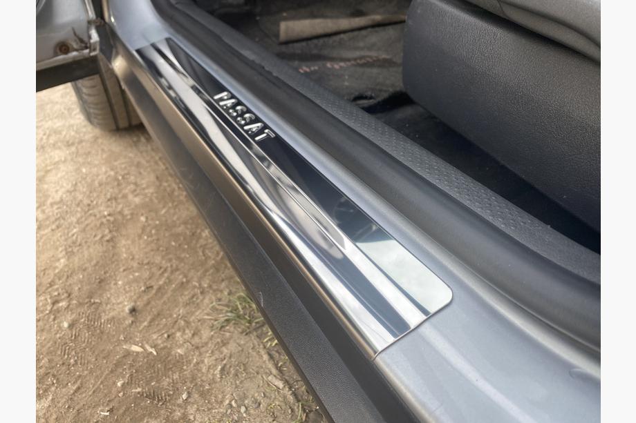 Volkswagen Passat B5 1997–2005 Zaščitne letve pragov OmsaLine (4 kosi, nerjaveče jeklo) Image