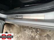 Volkswagen Passat B7 2012–2015 Nerjaveče letve pragov Nataniko (4 kosi) Evropa, Premium – 3M trak, 0,8 mm fotografija 2