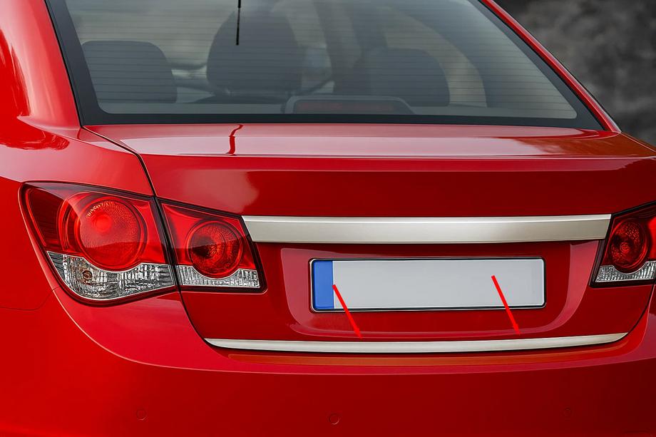 Chevrolet Cruze 2009–2015 Nerjaveča zaščitna letev za rob prtljažnika Limuzina, OmsaLine – italijansko nerjaveče jeklo Fotografija 2