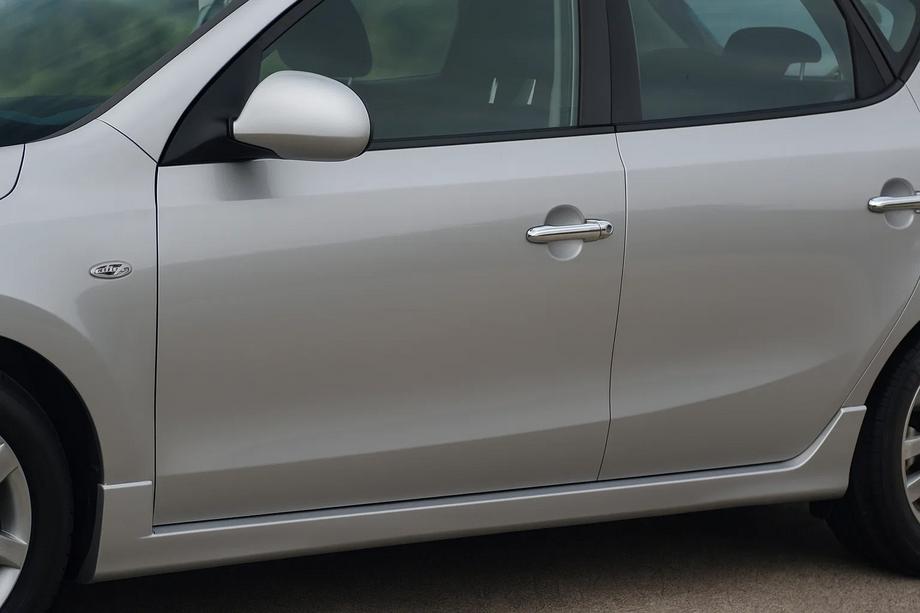 Hyundai I-30 2007–2011 Pokrovi kljuk vrat (4 kos, nerjaveče jeklo) Carmos - turško nerjaveče jeklo Image