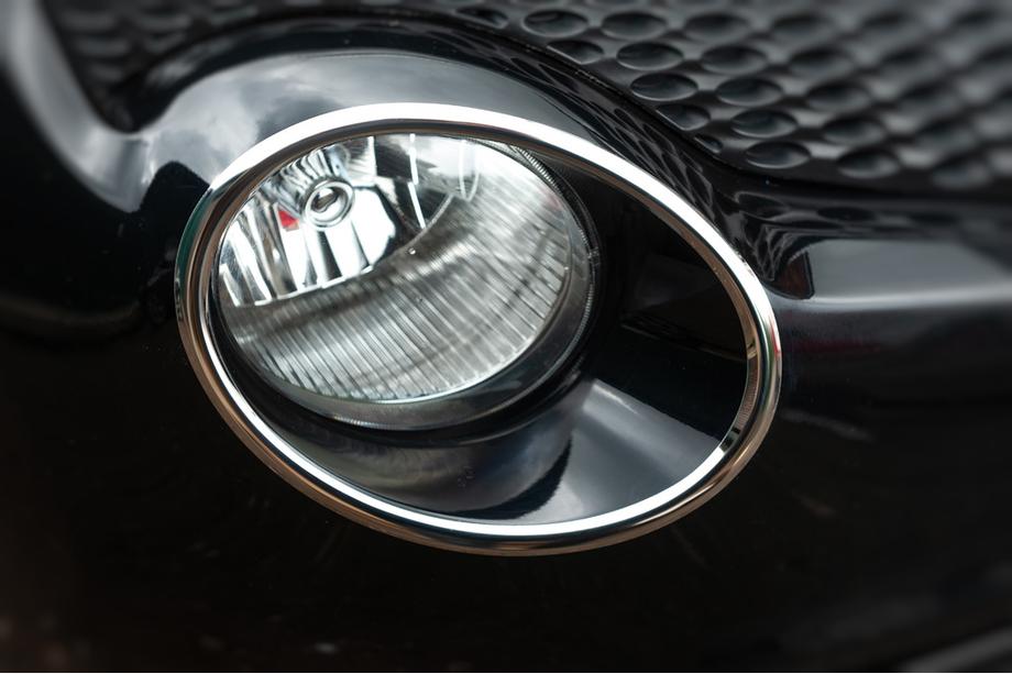 Nissan Juke 2010–2019 Nerjavni pokrovi za sprednje luči (2 kosa) Image