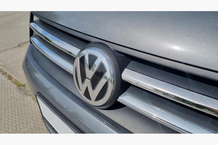 Volkswagen Caddy 2015–2020 Okrasne obloge za masko (2 kosa, nerjavno jeklo) OmsaLine - italijansko nerjavno jeklo Image