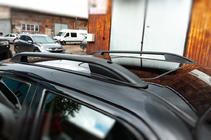 Nissan Juke 2010–2019 Strešne sani Skyport (črne) fotografija 5