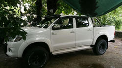 Toyota Hilux 2006–2015 Senčnik za vetrobransko steklo (na nosilcih) fotografija 3