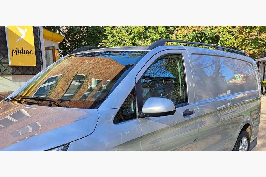 Mercedes Vito/V-razred W447 2014– Črne strešne sani ELITE (plastične noge) Dolga medosna razdalja (EXTRALONG) Fotografija 17