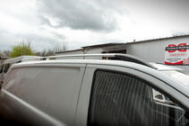 Mercedes Vito/V-razred W447 2014– Strešne sani ELITE krom (plastična noga) Kratka medosna razdalja (Short, Compact) fotografija 2