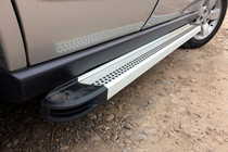 Jeep Grand Cherokee WK 2004–2010 Bočne stopnice Maya V2 (2 kosa, aluminij) fotografija 1