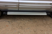 Jeep Grand Cherokee WK 2004–2010 Bočne stopnice Maya V2 (2 kosa, aluminij) fotografija 4
