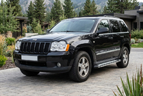 Jeep Grand Cherokee WK 2004–2010 Stranske stopnice Rainbow (2 kosa, aluminij) fotografija 1