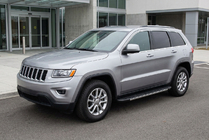 Jeep Grand Cherokee WK2 2010–2021 Stranske stopnice Duru (2 kos, aluminij) fotografija 1