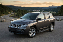 Jeep Compass 2006–2016 Stranske stopnice Bosphorus Black (2 kosa, aluminij) fotografija 1