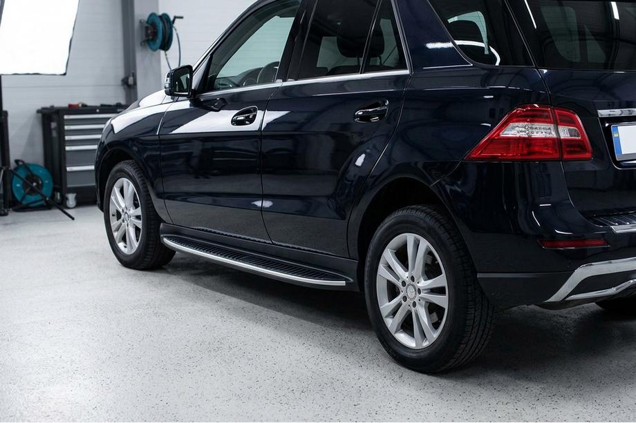 Mercedes GLE/ML class W166 2011–2018 Stranske stopnice Tayga Grey (2 kos, aluminij) Fotografija 1