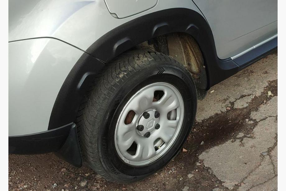 Renault Duster 2008–2017 Razširitve blatniških lokov z izboklinami (8 kos, ABS) Fotografija 10
