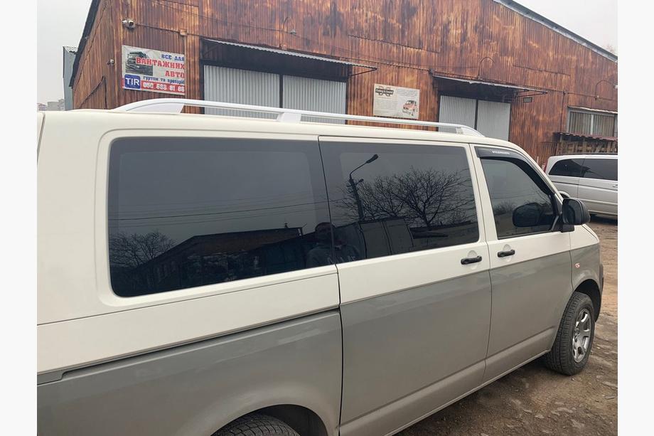 Volkswagen T6 2015–2024 Strešne sani Skyport (bele) Fotografija 13