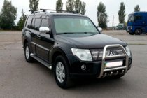 Mitsubishi Pajero Wagon IV 2006–2021 Sprednji zaščitni lok (bullbar) QT011 (nerjaveče jeklo) fotografija 2