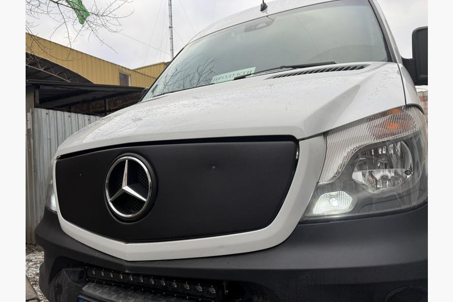 Mercedes Sprinter W906 2006–2018 Zimski pokrov maske V1 (2013↗) Fotografija 3