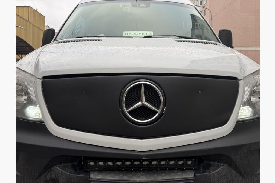 Mercedes Sprinter W906 2006–2018 Zimski pokrov maske V1 (2013↗) Fotografija 4