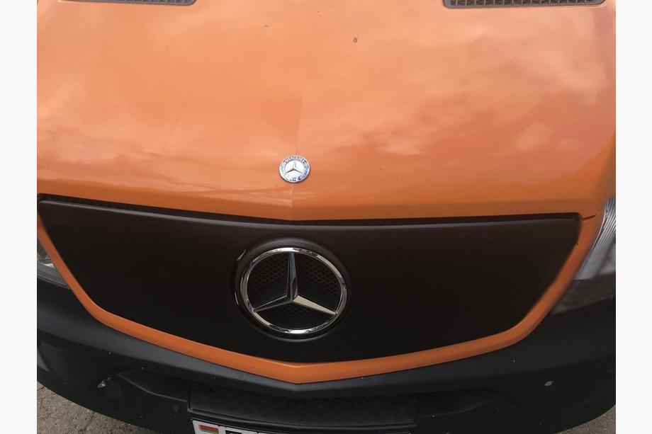 Mercedes Sprinter W906 2006–2018 Zimski pokrov maske V1 (2013↗) Fotografija 5