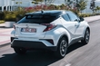 Pregled hibridnega crossoverja Toyota C-HR fotografija 2