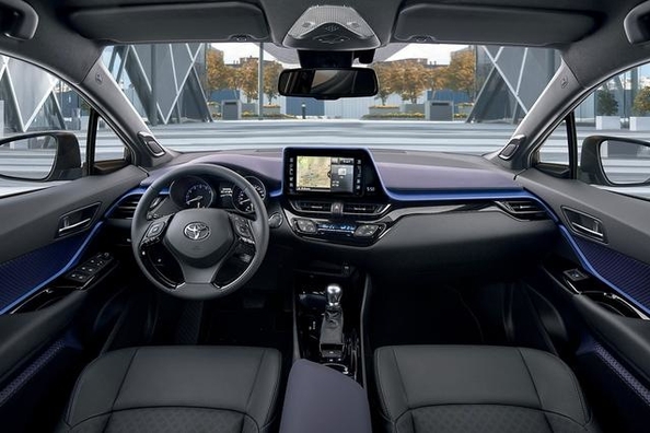 Pregled hibridnega crossoverja Toyota C-HR