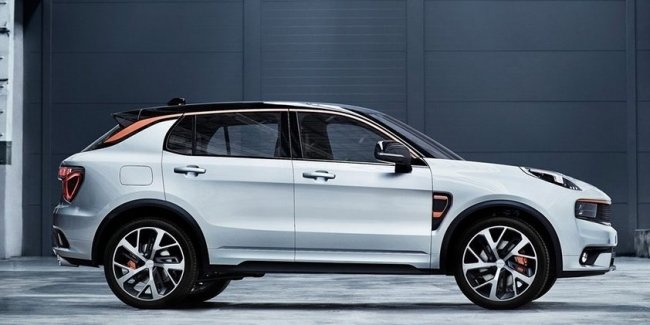 Lynk & Co bo predstavil še en novi križanec